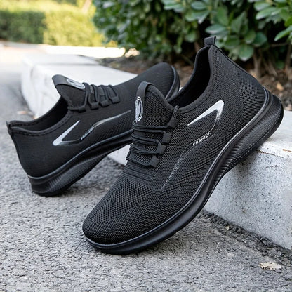 Baskets légères et respirantes en tricot pour hommes, chaussures d'entraînement antidérapantes pour la course à pied, basket-ball, chaussures de sport noires et blanches, semelle en PU