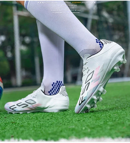 Nouvelles chaussures de football pour hommes, chaussures d'entraînement, baskets de match, chaussures de football pour terrain en herbe, chaussures de sport professionnelles antidérapantes, ultra-légères, unisexes.
