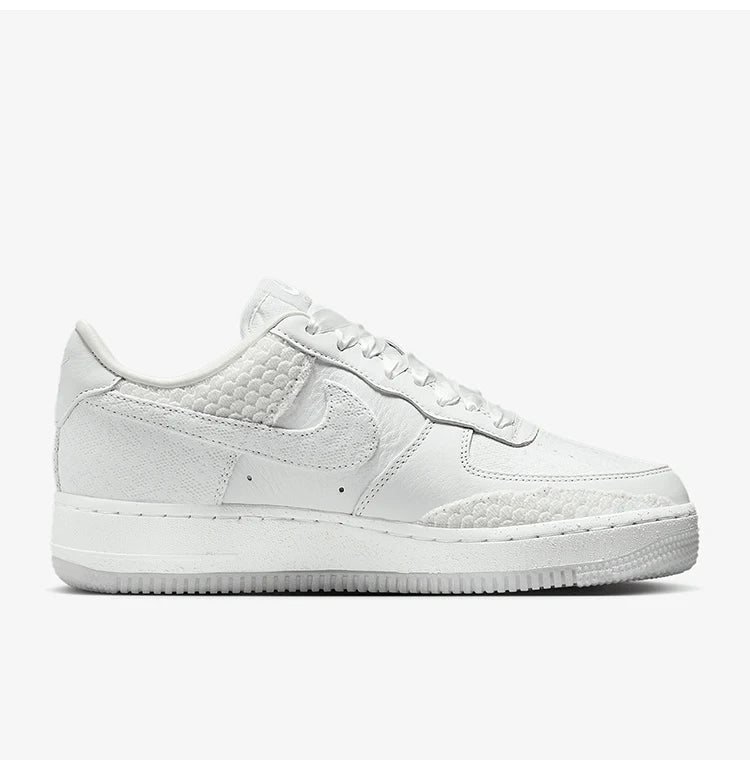 Nike Authentic Air Force 1 AF1 Sneakers classiche da donna con suola spessa HV6011-111