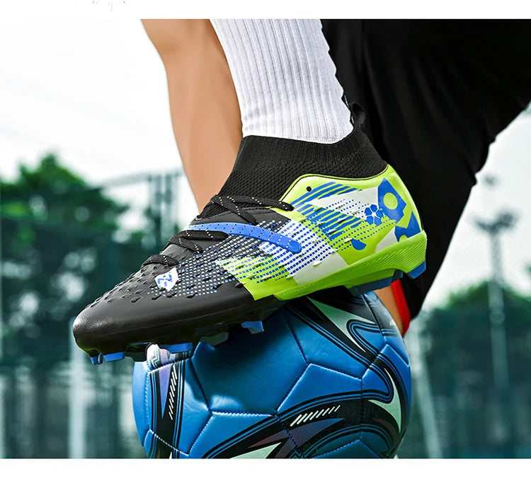 Nouveaux hommes chaussures de Football de haute qualité en plein air haute cheville ultraléger bottes de Football en salle chaussures de sport antidérapantes Futsal antidérapantes