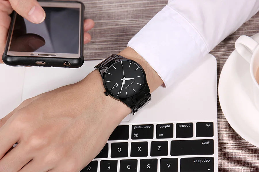 Zegarek męski Hannah Martin, koperta ze stali nierdzewnej, mechanizm kwarcowy, tarcza o średnicy 41 mm, styl biznesowy, z funkcją kalendarza (imitacja)