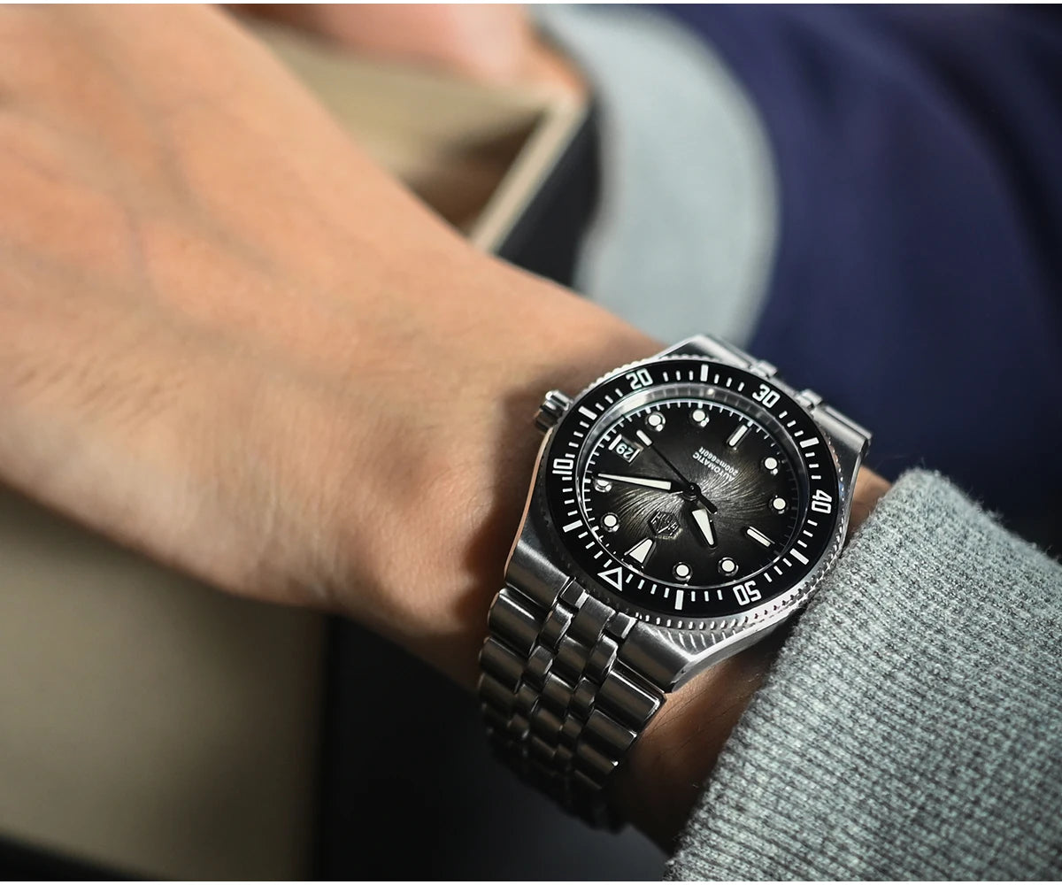 San Martin 40mm Enamel Spiral Dial Integrated Bracelet Men Diver Watch Miyota 9015 Automatic Mechanical Waterproof 200m SN0148
