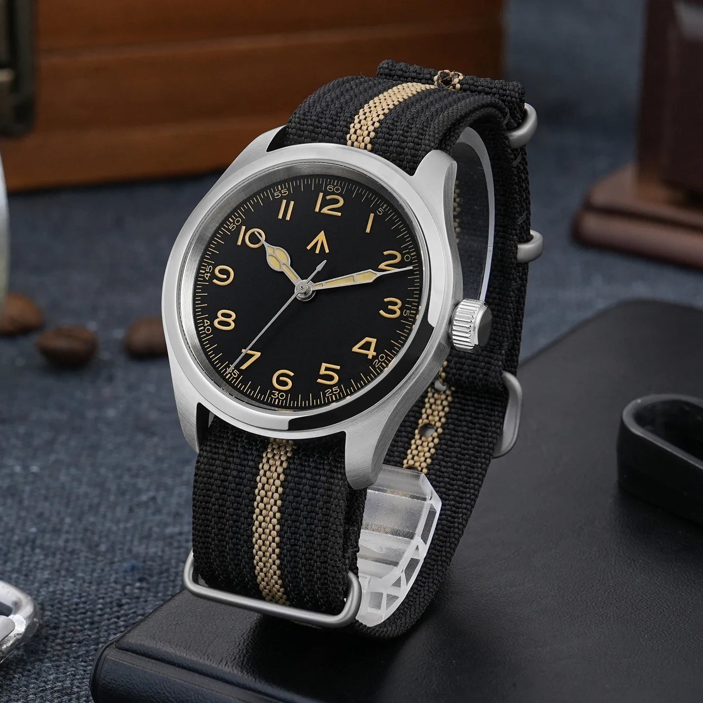 Militado ML08 V2 Vintage-Quarzuhr Military VH31-Uhrwerk Doppeltes Saphirglas C3 BGW-9 Leuchtend Wasserdicht 38mm Uhr
