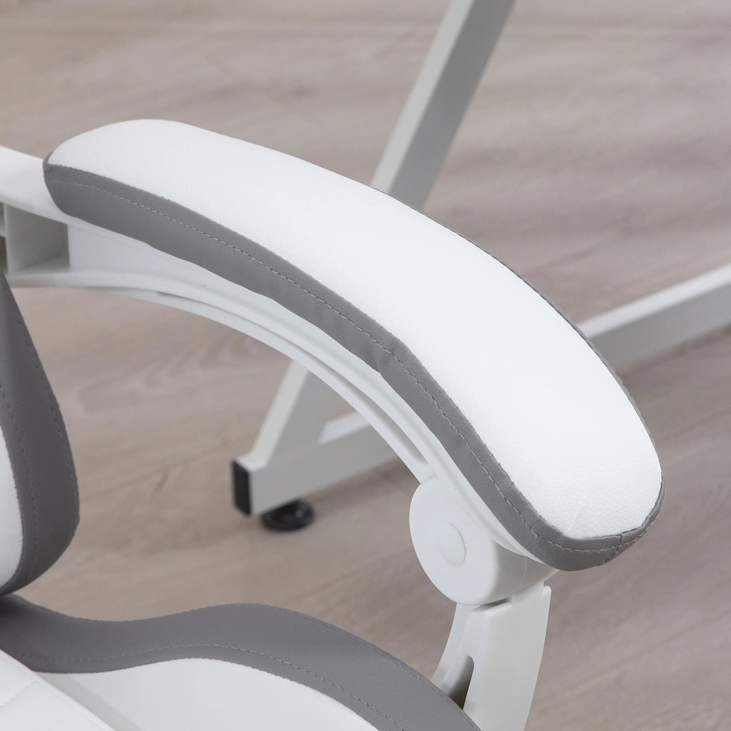 Gaming chair ergonomic gaming chair with 135° reclining backrest and lumbar support, 65x65x121-129 cm white