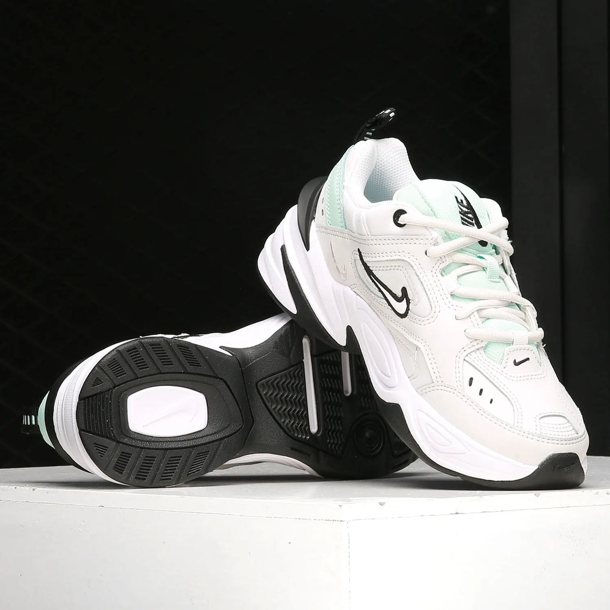 Nike Original M2K TEKNO Retro-Sneaker für Damen im Chunky-Stil AO3108-013
