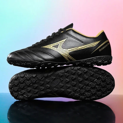 Nouvelles chaussures de football pour hommes, chaussures de football d'intérieur pour adultes, crampons de football antidérapants, crampons de sport ultralégers, crampons de futsal, entraînement sur gazon, confortables.