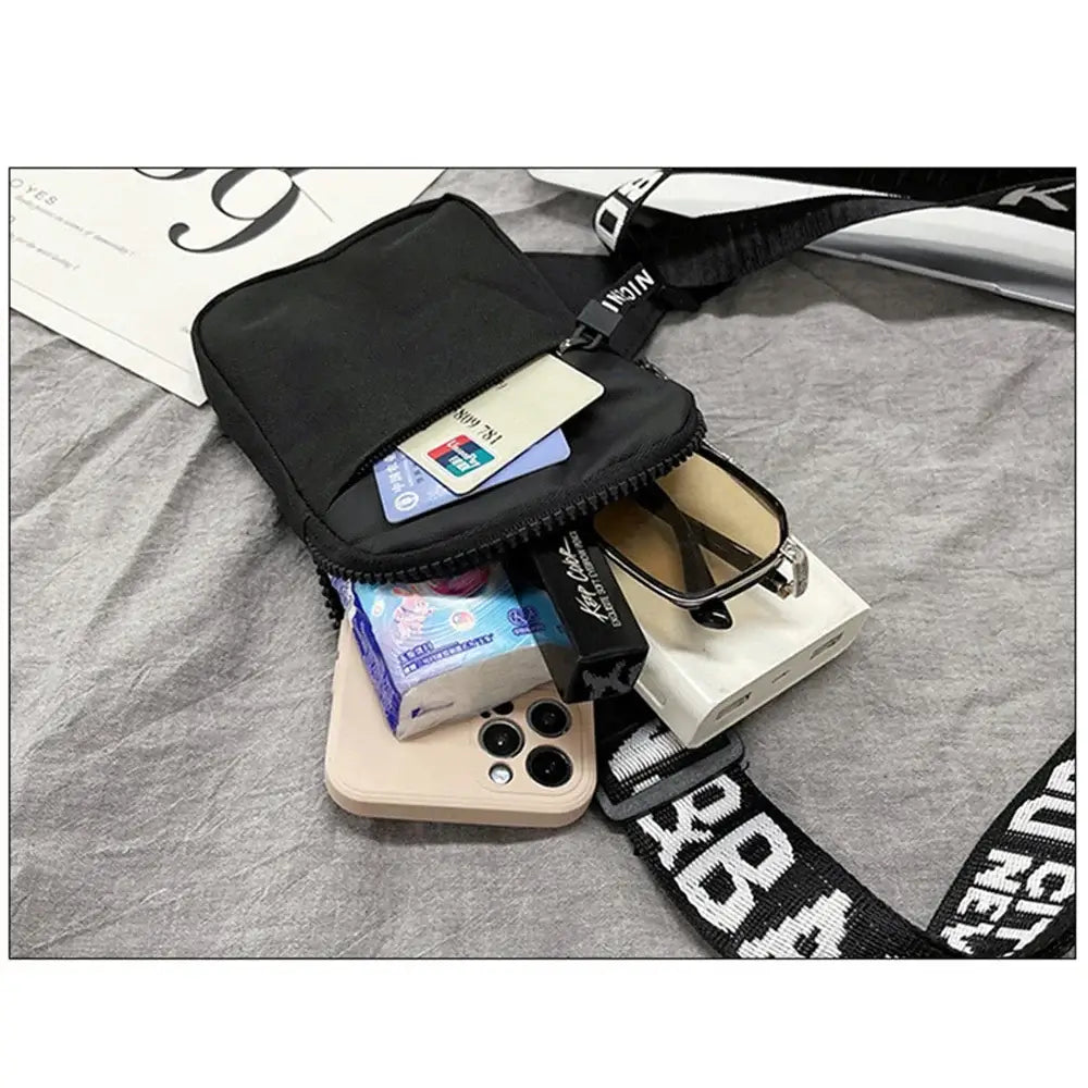 Lekka, sportowo-casualowa torba na ramię dla dorosłych Fortnites, mini torba na telefon z nadrukiem postaci z gry, męska torba crossbody na klatkę piersiową, prezent