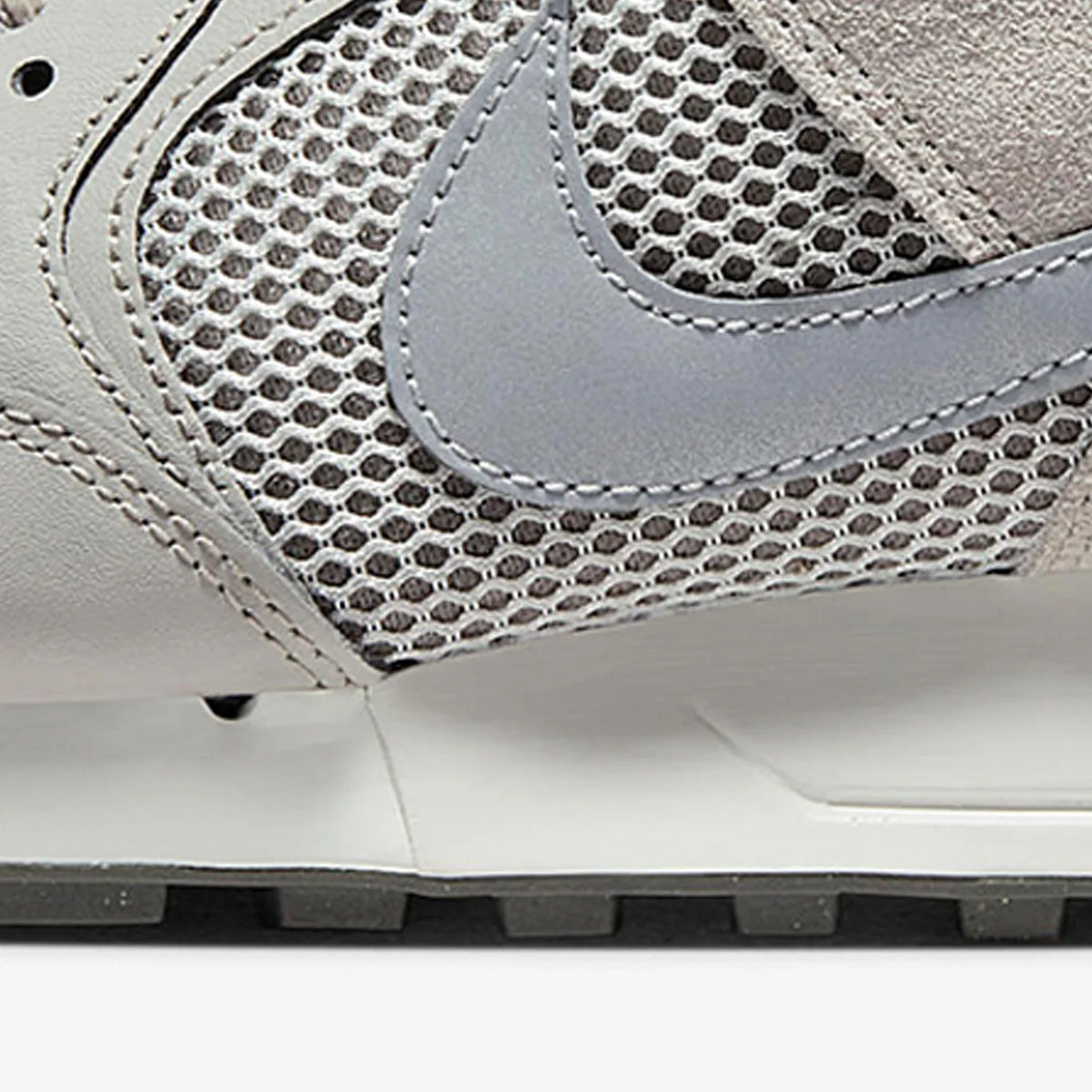 Oryginalne męskie buty sportowe do biegania Nike Air Pegasus 89 z amortyzacją FN6838-012