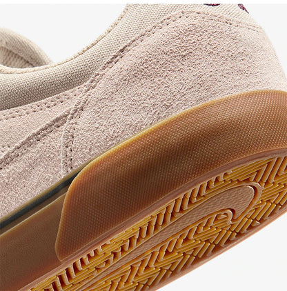 Nike Authentic SB Malor – slitstarka sportskor med snörning och låg skaft för män FV6064-100