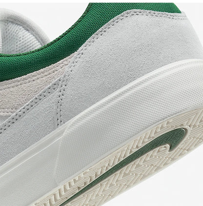 Nike Authentic SB Malor – slitstarka sportskor med snörning och låg skaft för män FV6064-100