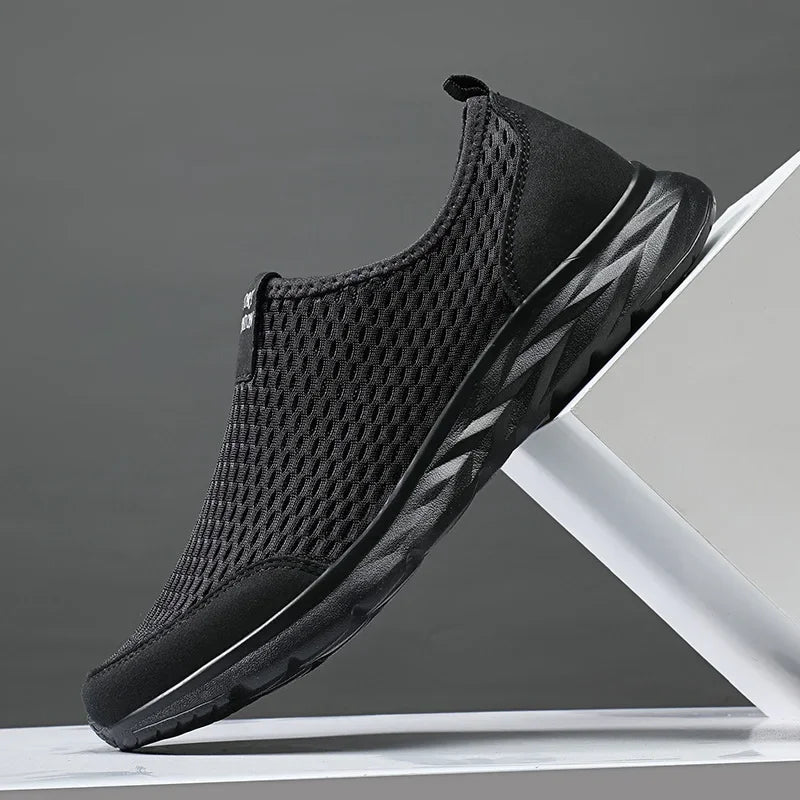 2025 New Shoes Men Loafers Light Walking Breathable Summer Comfortable Casual Shoes Men Sneakers Zapatillas Hombre Plus