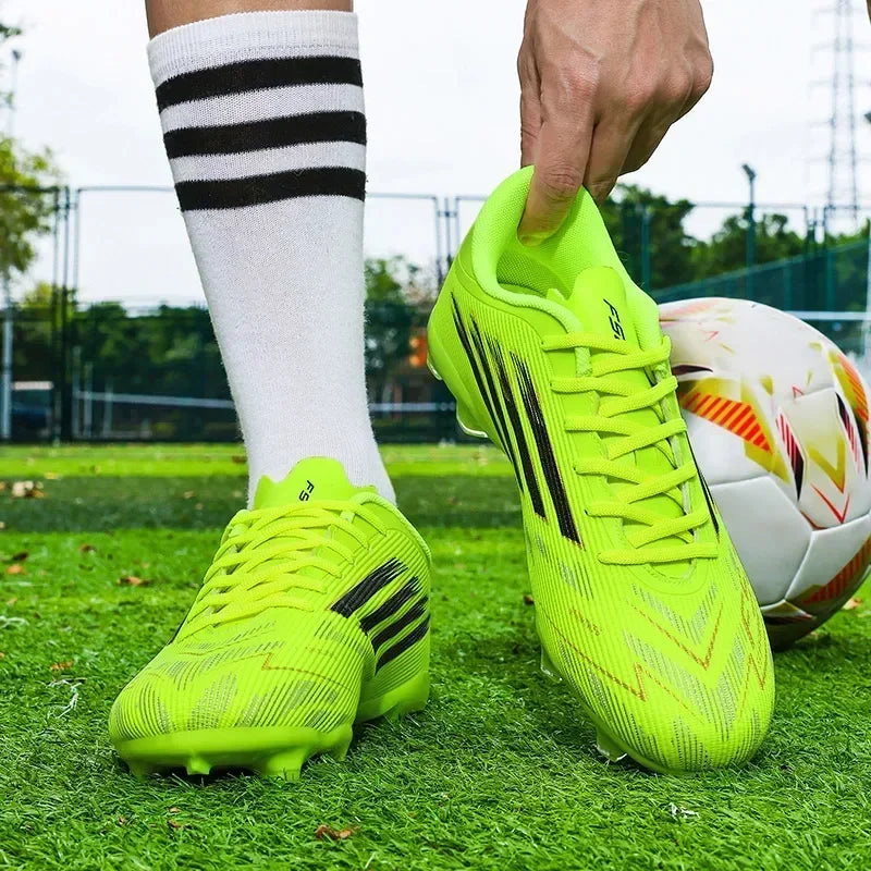 Nouvelles chaussures de football pour hommes, baskets confortables, chaussures de football professionnelles à cheville haute, chaussures de sport unisexes antidérapantes TF/FG pour garçons