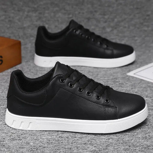 2026 Men's Shoes New Style Four Seasons Fashionable Versatile Soft Bottom White Casual Shoes Breathable Summer Zapatillas Hombre