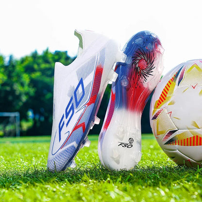 Nouvelles chaussures de football pour hommes, légères, très vendues, de haute qualité, crampons pour terrain en herbe, chaussures de football mi-hautes, baskets antidérapantes pour l'extérieur.