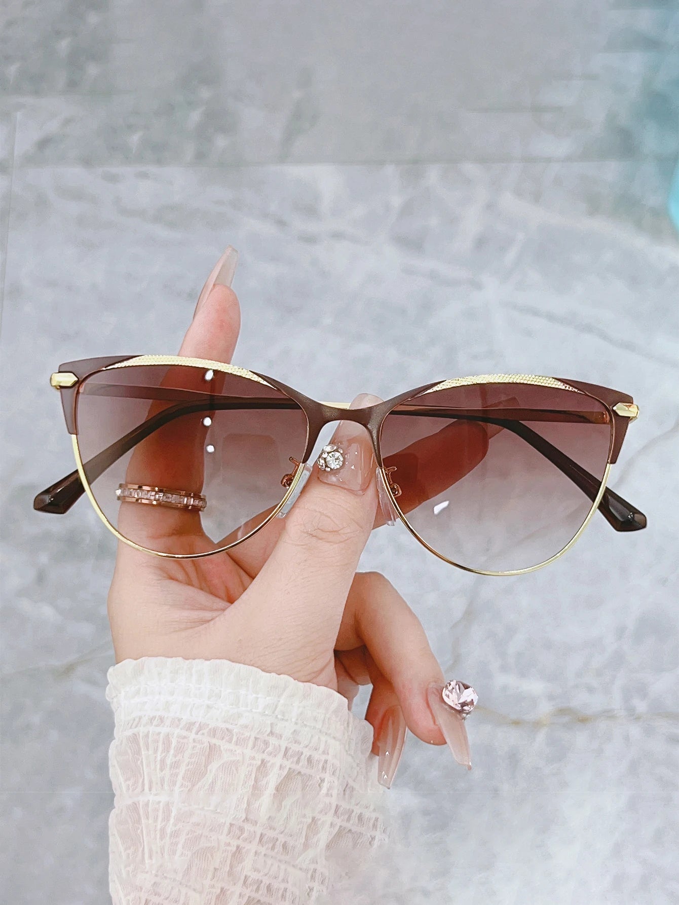 1Pc European and American Fashion Trend Cat Eye Sunglasses Women's Fashion Glasses Suitable for Seaside Vacation