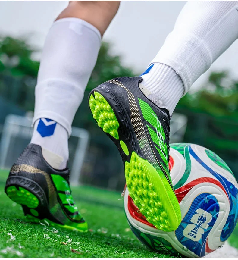 Nouvelles chaussures de football pour hommes, chaussures de sport d'extérieur, chaussures d'entraînement, chaussures de football antidérapantes, baskets professionnelles ultralégères unisexes