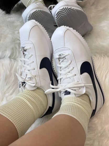 Nike Cortez Basic Sl – syntetická kůže, univerzální, módní, odolné, nízké, ležérní boty, bílé a modré, 904764-106