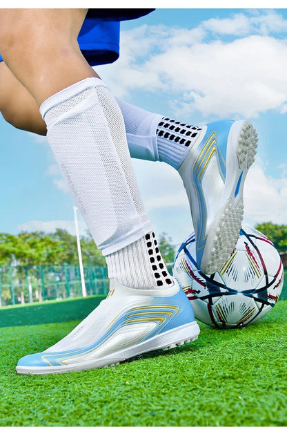 Nouvelles chaussures de football pour hommes, mi-hautes, de haute qualité, crampons pour terrain en gazon, baskets antidérapantes pour intérieur, très vendues, pour matchs en extérieur