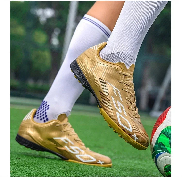 Nouvelles chaussures de football pour hommes, chaussures d'entraînement, baskets de match, chaussures de football pour terrain en herbe, chaussures de sport professionnelles antidérapantes, ultra-légères, unisexes.