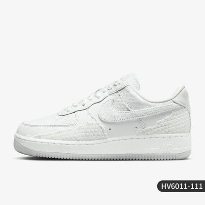 Nike Authentic Air Force 1 AF1 Sneakers classiche da donna con suola spessa HV6011-111