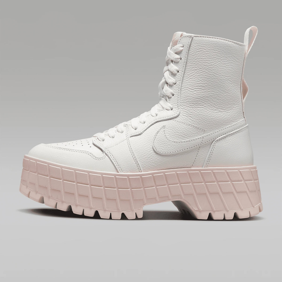 Γυναικείες μπότες Nike Air Jordan με μαλακή επένδυση και ανθεκτική παχιά σόλα FJ5737-116