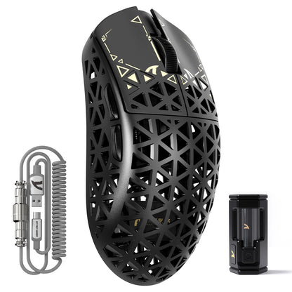 ATTACK SHARK R5Ultra Carbon Fiber trådløs 8K PAW3950MAX gamingmus med 8K spiralkabel,