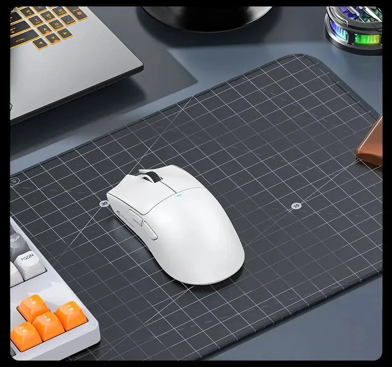 ATTACK SHARK X11SE ultra lagani bežični gaming miš, životni vijek od 20Million ciklusa, PAW3311 Gaming, 22KDPI, 400IPS, 40G, 1KHz, 65 Hours, 30mAH