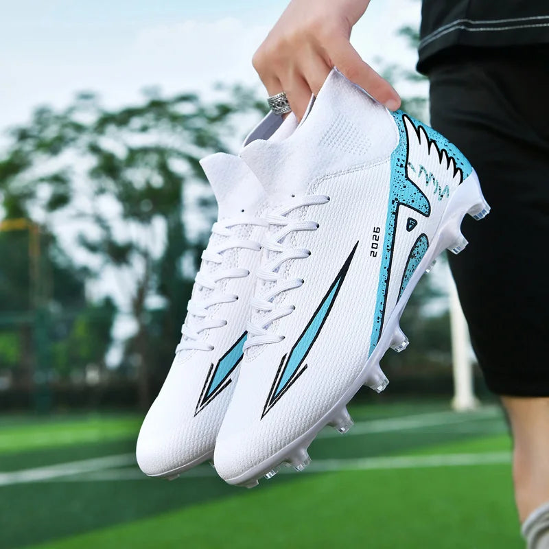 Nouvelles chaussures de football pour hommes, chaussures de football en salle de haute qualité, chaussures de sport, futsal, cheville haute, antidérapantes, ultralégères, antidérapantes pour l'extérieur