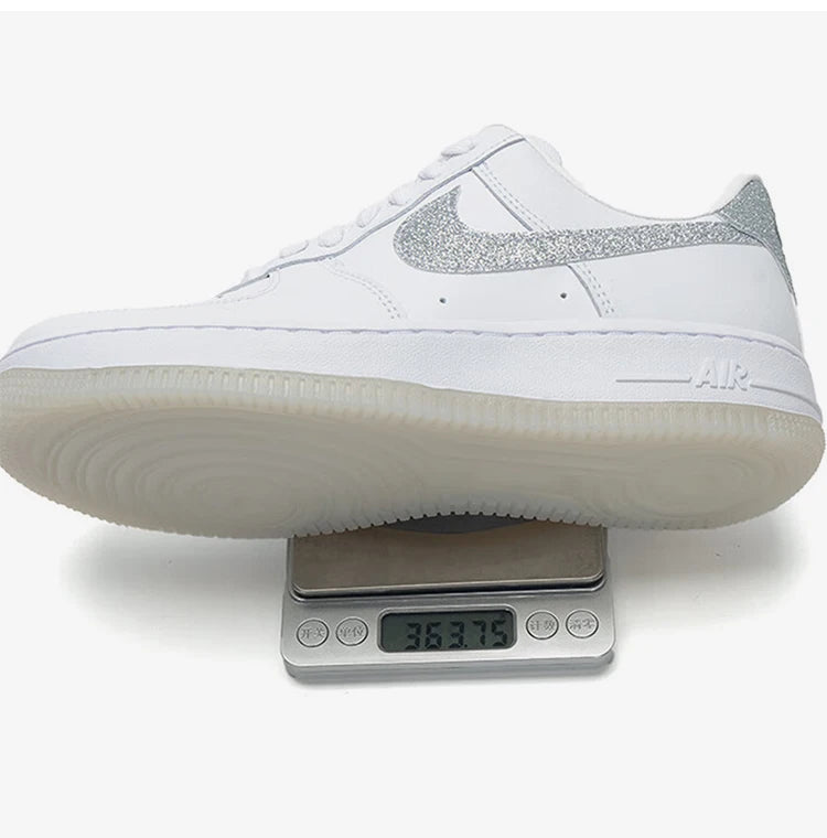 Originální nové dámské klasické minimalistické volnočasové tenisky Nike HQ3461-191