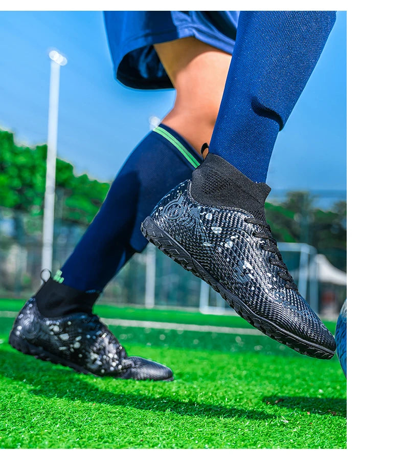 Nouvelles chaussures de football professionnelles pour hommes, chaussures de football antidérapantes, unisexes, respirantes, chaussures de futsal, nouvelles chaussures à crampons, livraison directe, ultralégères