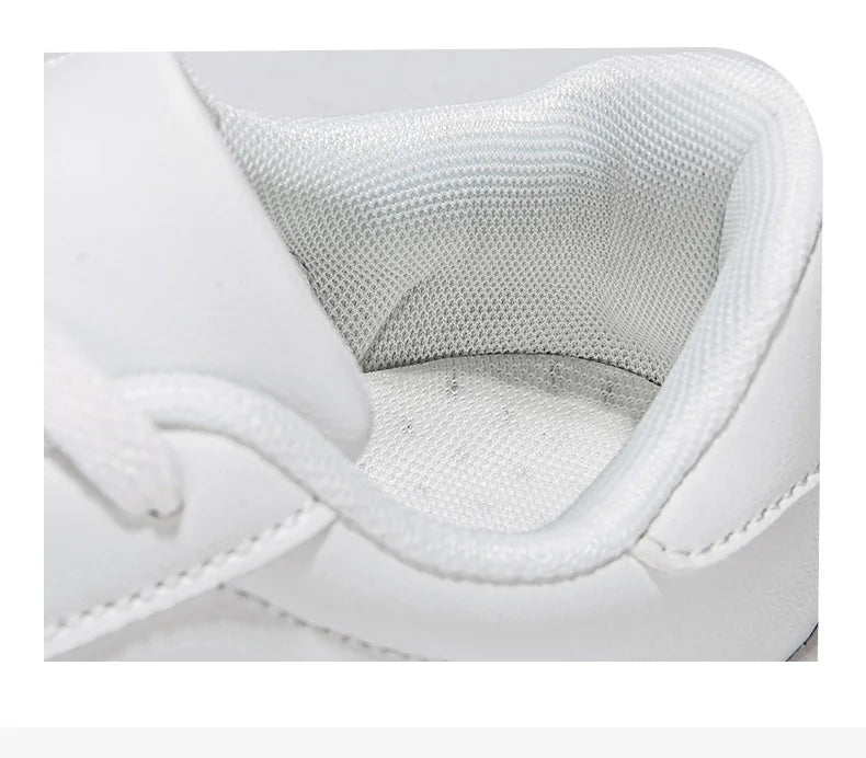 Herrenschuhe aus Kunstleder, Sneaker, trendige Freizeitschuhe, Herrensneaker, vulkanisierte Herrenschuhe, Paarschuhe, Damenschuhe