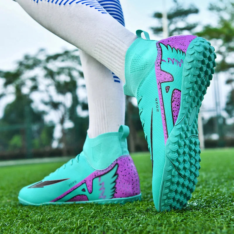 Nouvelles chaussures de football pour hommes, antidérapantes, de haute qualité, ultralégères, pour l'extérieur et l'intérieur, chaussures de sport à haute cheville, futsal antidérapantes