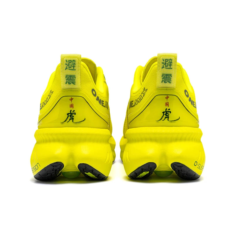 ONEMIX Nouvelles chaussures de course à amorti pour hommes, adaptées aux coureurs intensifs, à lacets, sportives, pour femmes, antidérapantes, d'extérieur, athlétiques, baskets pour hommes