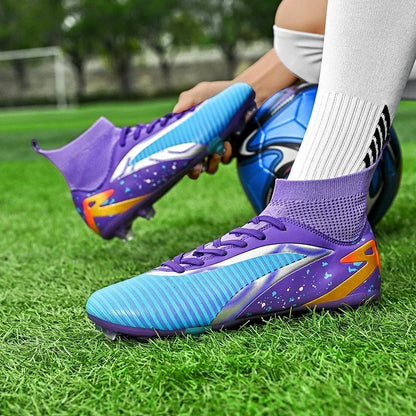 Nouvelles chaussures de football pour hommes, antidérapantes, pour futsal, à haute cheville, pour intérieur et extérieur, chaussures de sport de haute qualité, bottes de football ultralégères antidérapantes