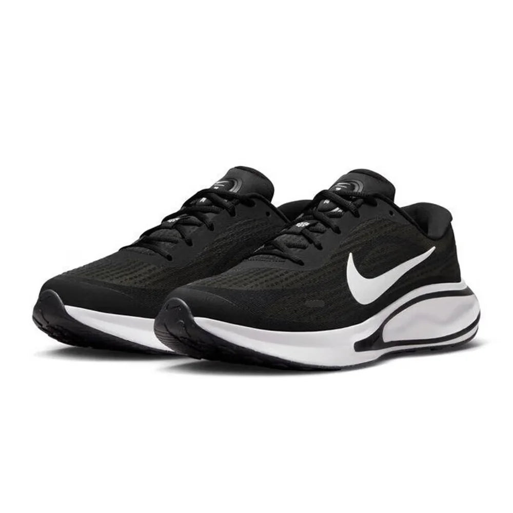 Nike Journey Run: Удобни, дишащи, неплъзгащи се, издръжливи ежедневни ниски мъжки маратонки – черно и бяло FN0228-001