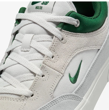 Nike Authentic SB Malor – slitstarka sportskor med snörning och låg skaft för män FV6064-100