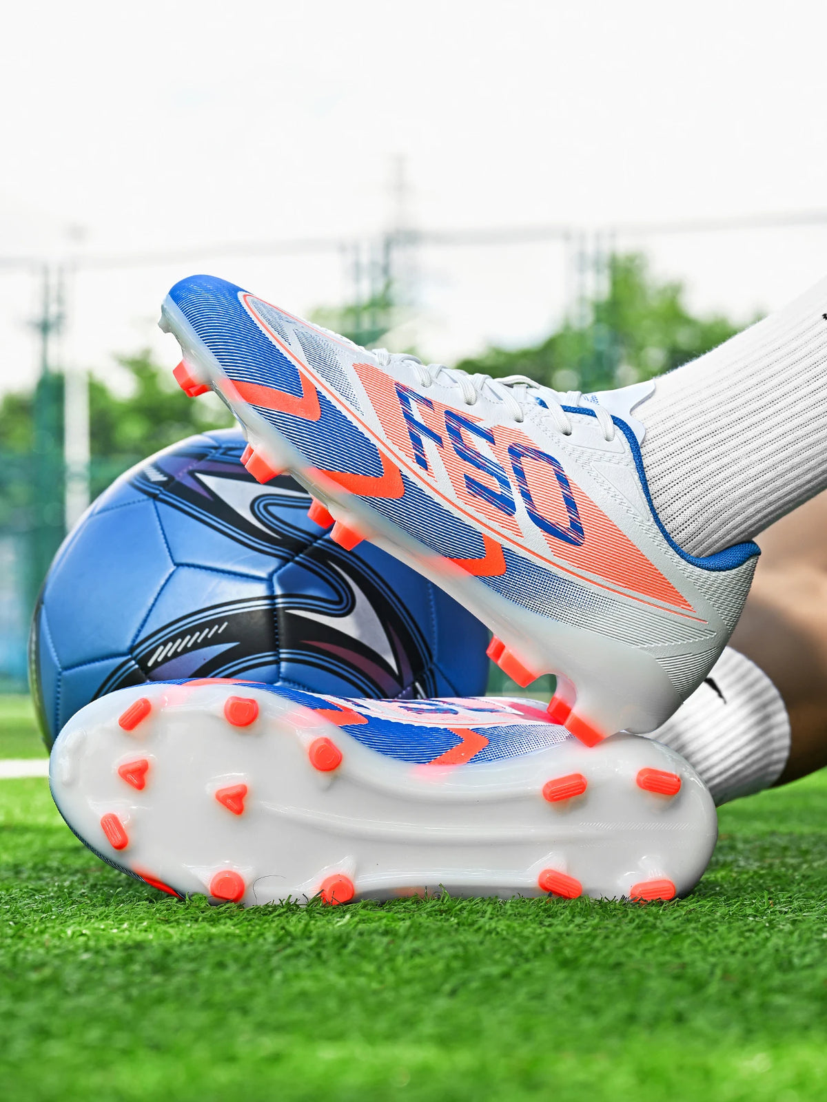 Chaussures de football pour adultes, modèle AG FG, avec crampons longs renforcés, empeigne respirante en PU, chaussures de football unisexes pour matchs sur gazon synthétique.
