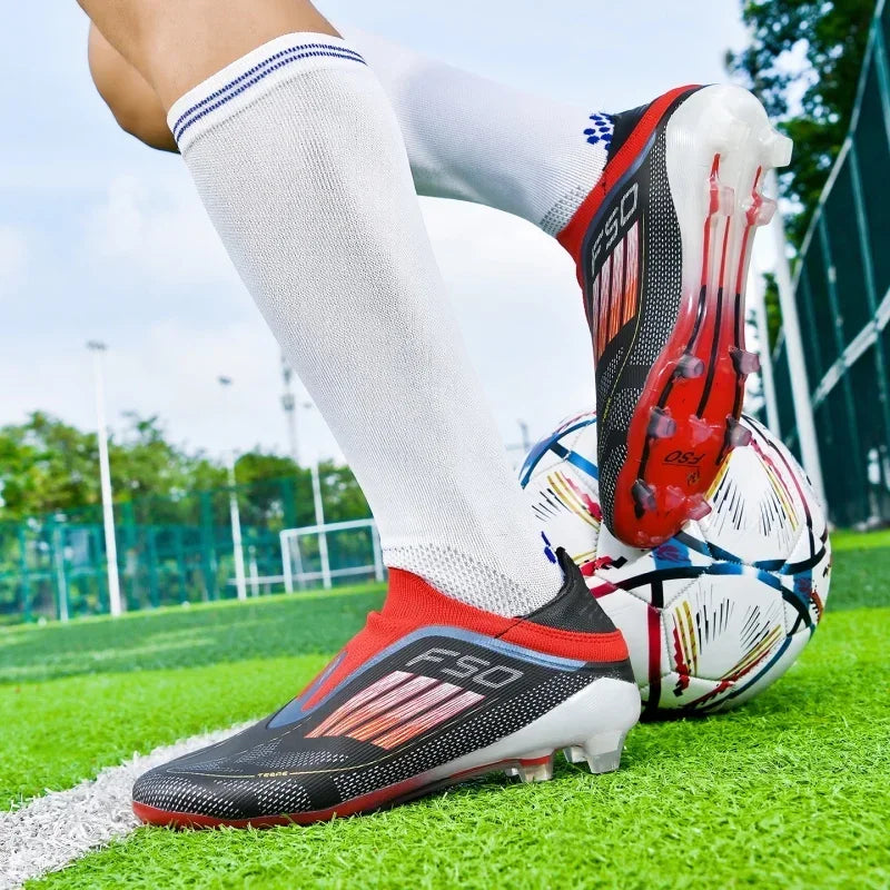 Nouvelles chaussures de football pour hommes, bottes de football confortables pour l'entraînement et les matchs en extérieur, crampons antidérapants et respirants, pour garçons et adultes, à longues pointes.