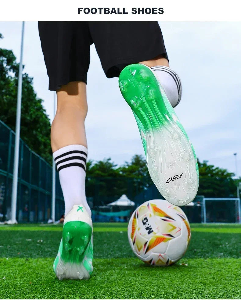Nouvelles chaussures de football pour hommes, crampons de haute qualité, bottes de football pour terrain en herbe, idéales pour les matchs en extérieur, baskets légères mi-hautes, très vendues, antidérapantes, pour l'e