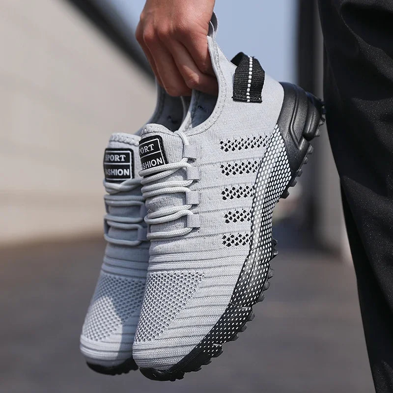 Lediga sneakers för män i mesh, lätta och ventilerande, med mjuk sula – slip-on-löparskor, låga loafers och träningsskor för män