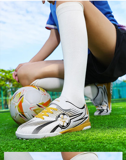 Nouvelles chaussures de football pour enfants, chaussures de sport pour terrain, chaussures de football pour garçons, chaussures de futsal, chaussures de sport d'intérieur à crampons, chaussures de football originales à c