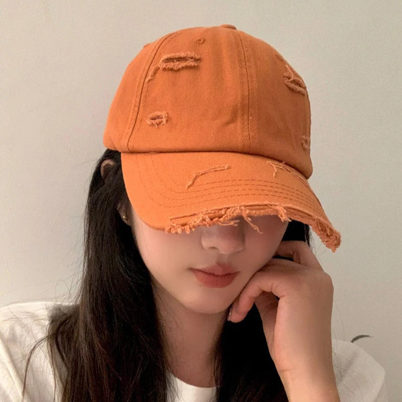 Casquette hip-hop polyvalente pour homme et femme, nouvelle collection printemps-été, à visière incurvée, style rétro, effet usé, avec trou et bord en bec de canard