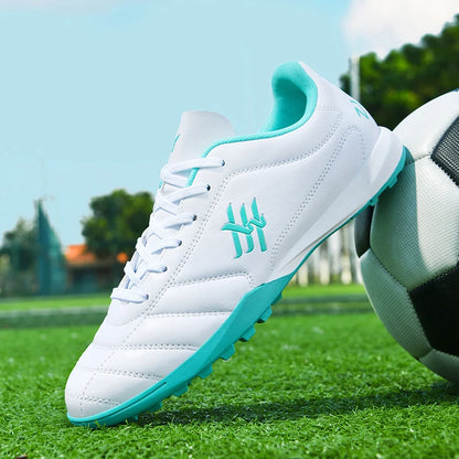 Nouveaux hommes haute cheville en plein air ultraléger bottes de Football chaussures de Football intérieur de haute qualité chaussures de sport antidérapantes Futsal antidérapant