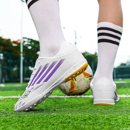 Chaussures de football pour hommes FG/AG pour terrain ferme, légères, à lacets, antidérapantes, professionnelles, pour adultes, pour la compétition en extérieur.