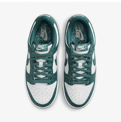 Nike Official Authentic Dunk Low Γυναικεία Ελαφριά Αθλητικά Παπούτσια με Αντικραδασμική Προστασία σε Ρετρό Στυλ DV3029-100