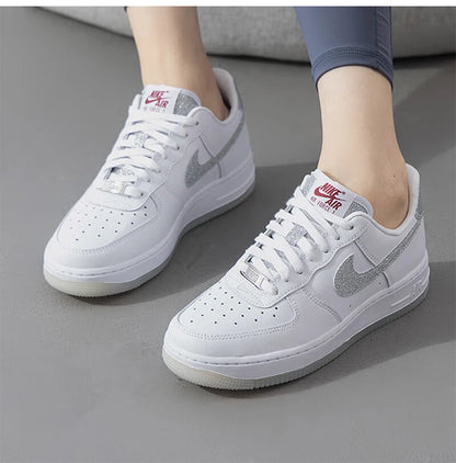 Originální nové dámské klasické minimalistické volnočasové tenisky Nike HQ3461-191