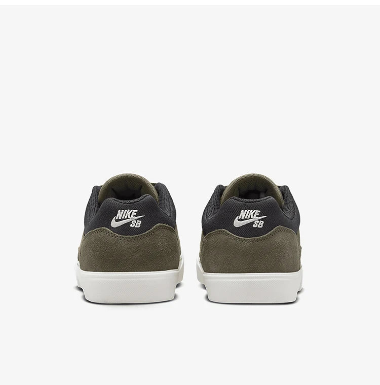 Nike Authentic SB Malor – slitstarka sportskor med snörning och låg skaft för män FV6064-100