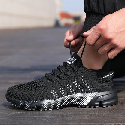 Lediga sneakers för män i mesh, lätta och ventilerande, med mjuk sula – slip-on-löparskor, låga loafers och träningsskor för män