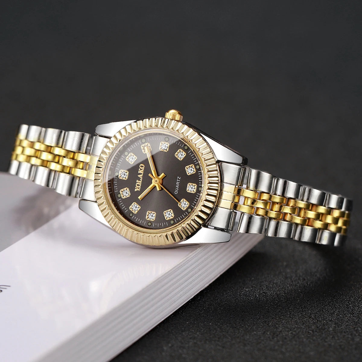 Luxury Men Calendar Quartz Watch  Fashion Rhinestone Steel Men's Business Watches Reloj Hombre Clock Gift（Without Box）