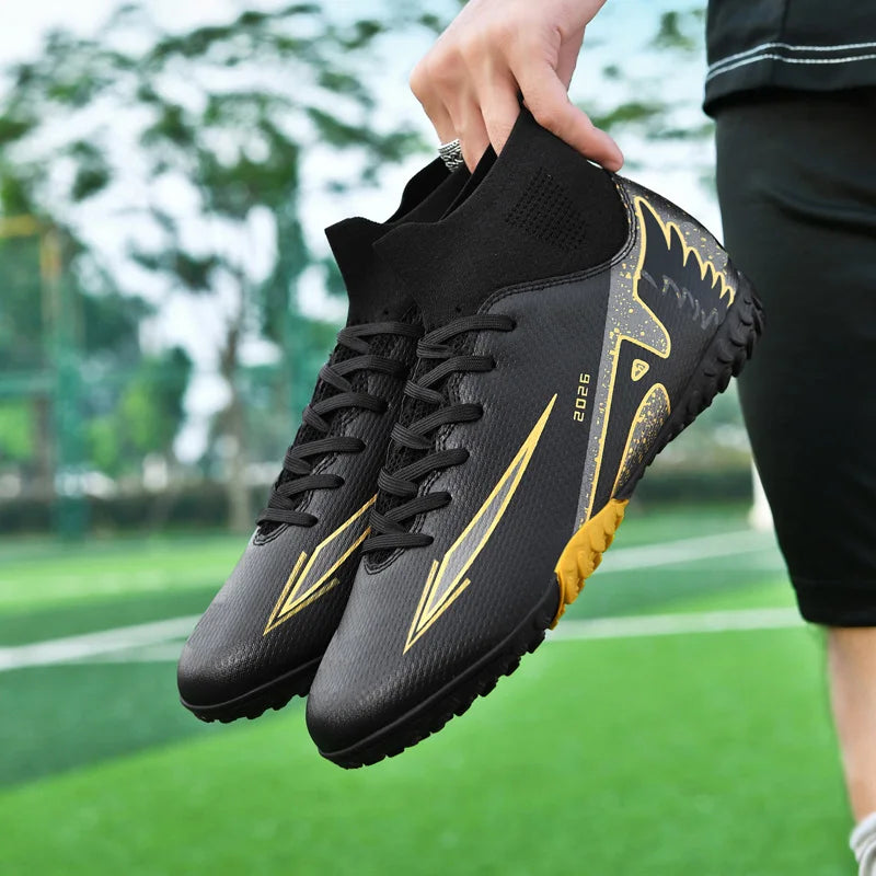 Nouvelles chaussures de football pour hommes, chaussures de football en salle de haute qualité, chaussures de sport, futsal, cheville haute, antidérapantes, ultralégères, antidérapantes pour l'extérieur